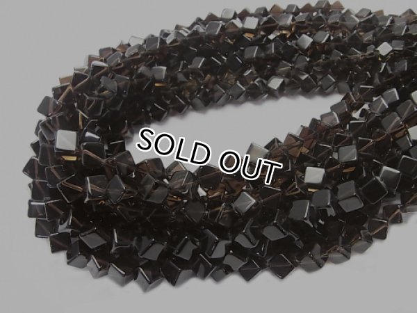 Photo2: 스모키쿼츠 4각체, 9*9*9mm  3a품질,1줄 사이즈38cm /- 5줄 구매 시 30% 할인 (2)