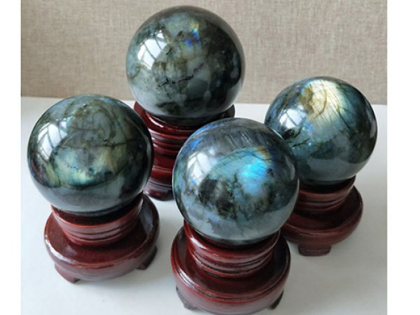 래브라도라이트 구,