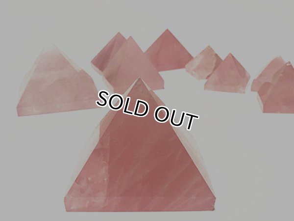 로즈쿼츠 금자탑,