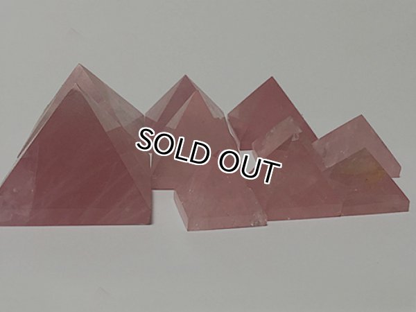 로즈쿼츠 금자탑,