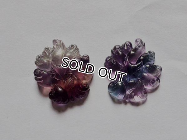 Photo3: 플로라이트 구미호  펜던트 목걸이용 조각 펜던트  10알 구매시 20% OFF : 사이즈 35mm x 너비:30mm x 두께:10mm (3)