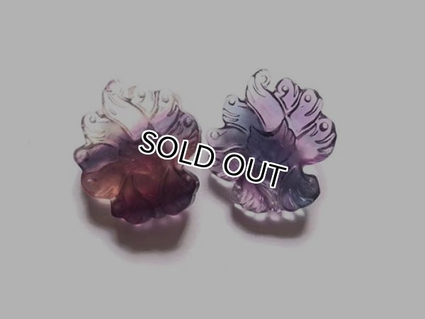 Photo2: 플로라이트 구미호  펜던트 목걸이용 조각 펜던트  10알 구매시 20% OFF : 사이즈 35mm x 너비:30mm x 두께:10mm (2)