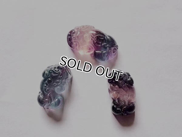 Photo2: 플로라이트 비휴 펜던트 목걸이/팔찌 용 조각 펜던트  10알 구매시 20% OFF, 사이즈 28mm x 너비:16mm x 두께:9.5mm (2)