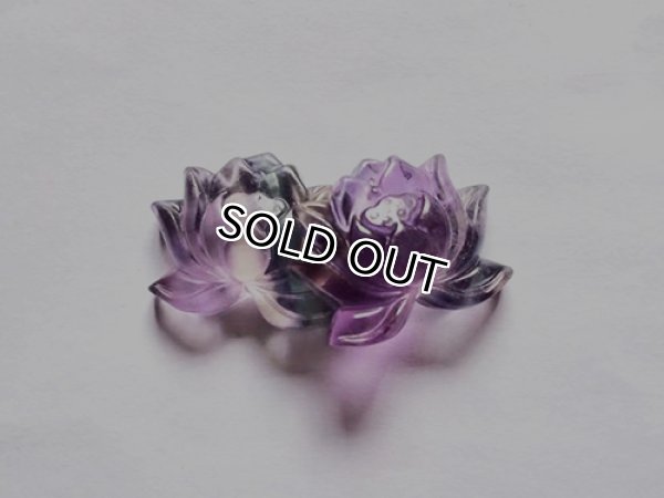 Photo3: 플로라이트 연꽃  펜던트 목걸이용 조각 펜던트  10알 구매시 20% OFF : 사이즈 28mm x 너비:21mm x 두께:8mm (3)