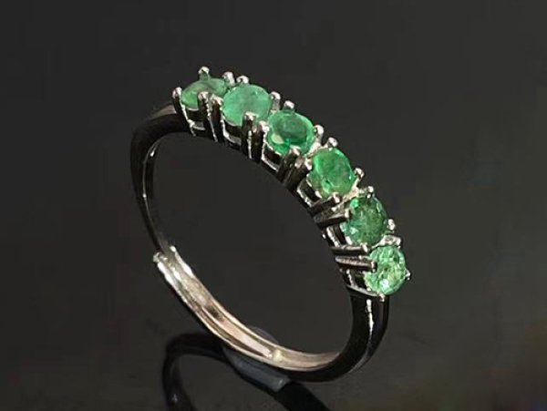 에메랄드 반지,