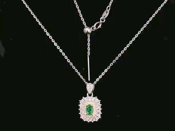 에메랄드 목걸이,